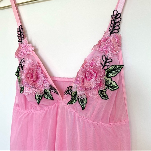 🌸NWOT Size M Pink Mesh 3D Lace Babydoll Nightgown - Picture 4 of 9